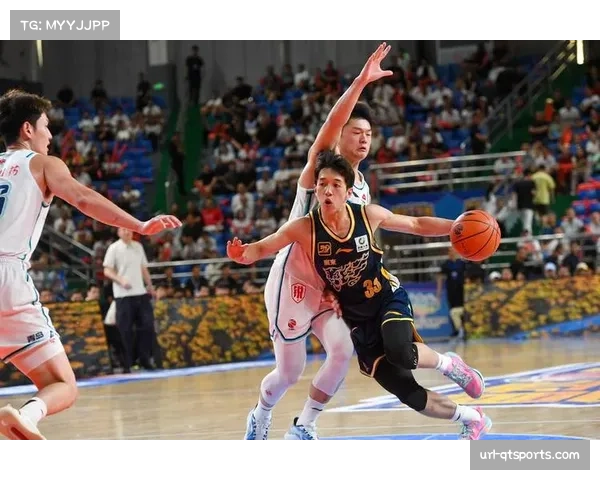 【2026年4月CBA联赛·非赛事·教育CBA与教育部合作项目，为首批校园篮球教练员颁发认证证书